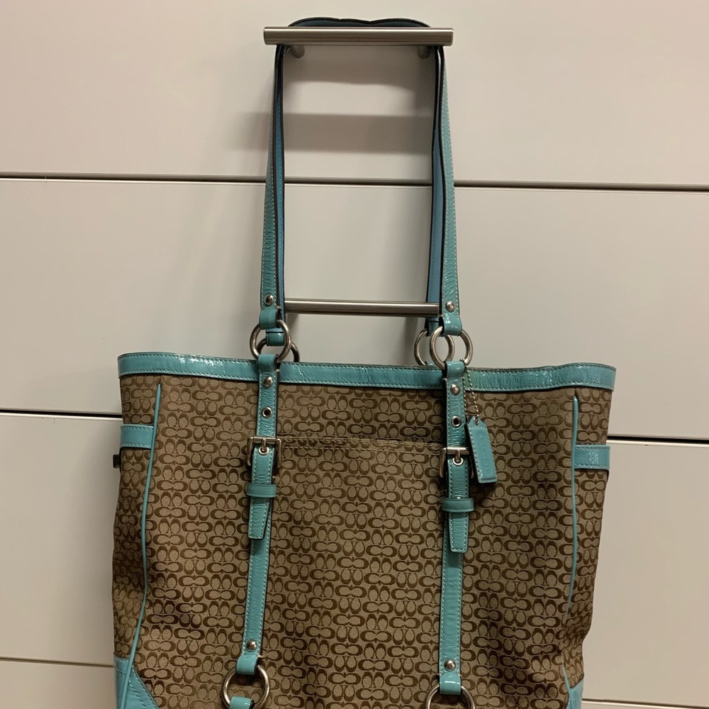 Coach shoulder bag